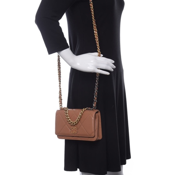 Chanel woc - Picture 2 of 4